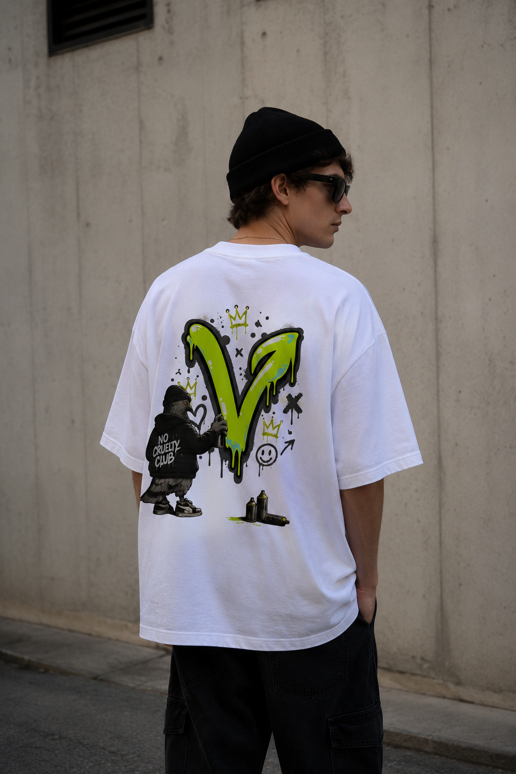 Polera Oversize V Vegan Grafiti Pidge — Unisex